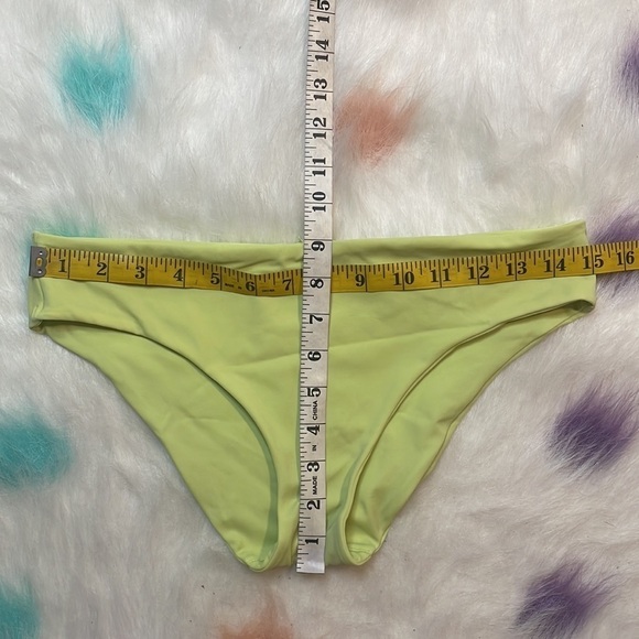 VICTORIA’S Secret Neon Green Bikini Bottoms - Picture 5 of 5